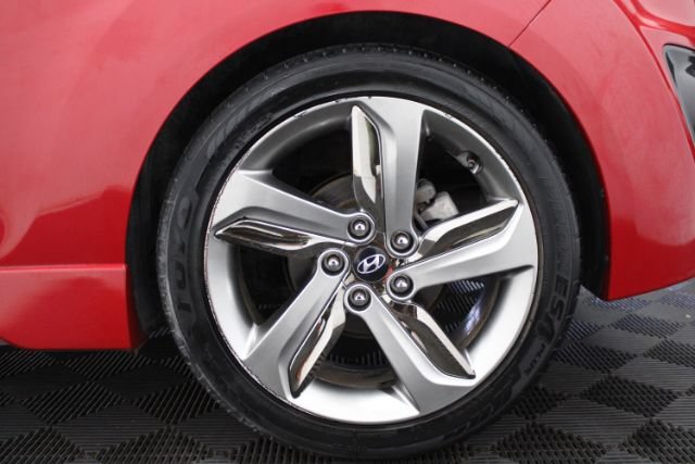 Used 2013 Hyundai Veloster Turbo FWD image 10