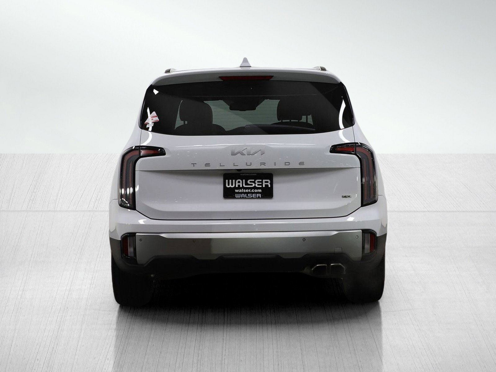 Used 2023 Kia Telluride EX w/ EX Captain's Chair Package image 5
