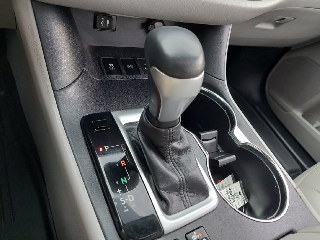 Used 2016 Toyota Highlander XLE AWD/4WD image 44