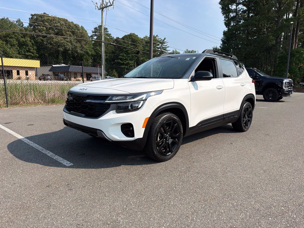 Certified 2024 Kia Seltos X-Line AWD/4WD image 2