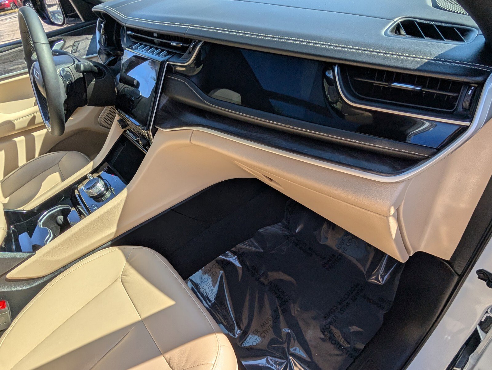 Used 2022 Jeep Grand Cherokee Limited 4xe image 20