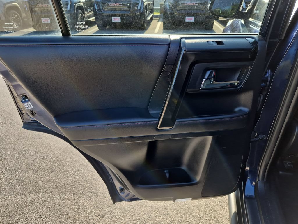 Used 2024 Toyota 4Runner TRD Off-Road Premium AWD/4WD image 33