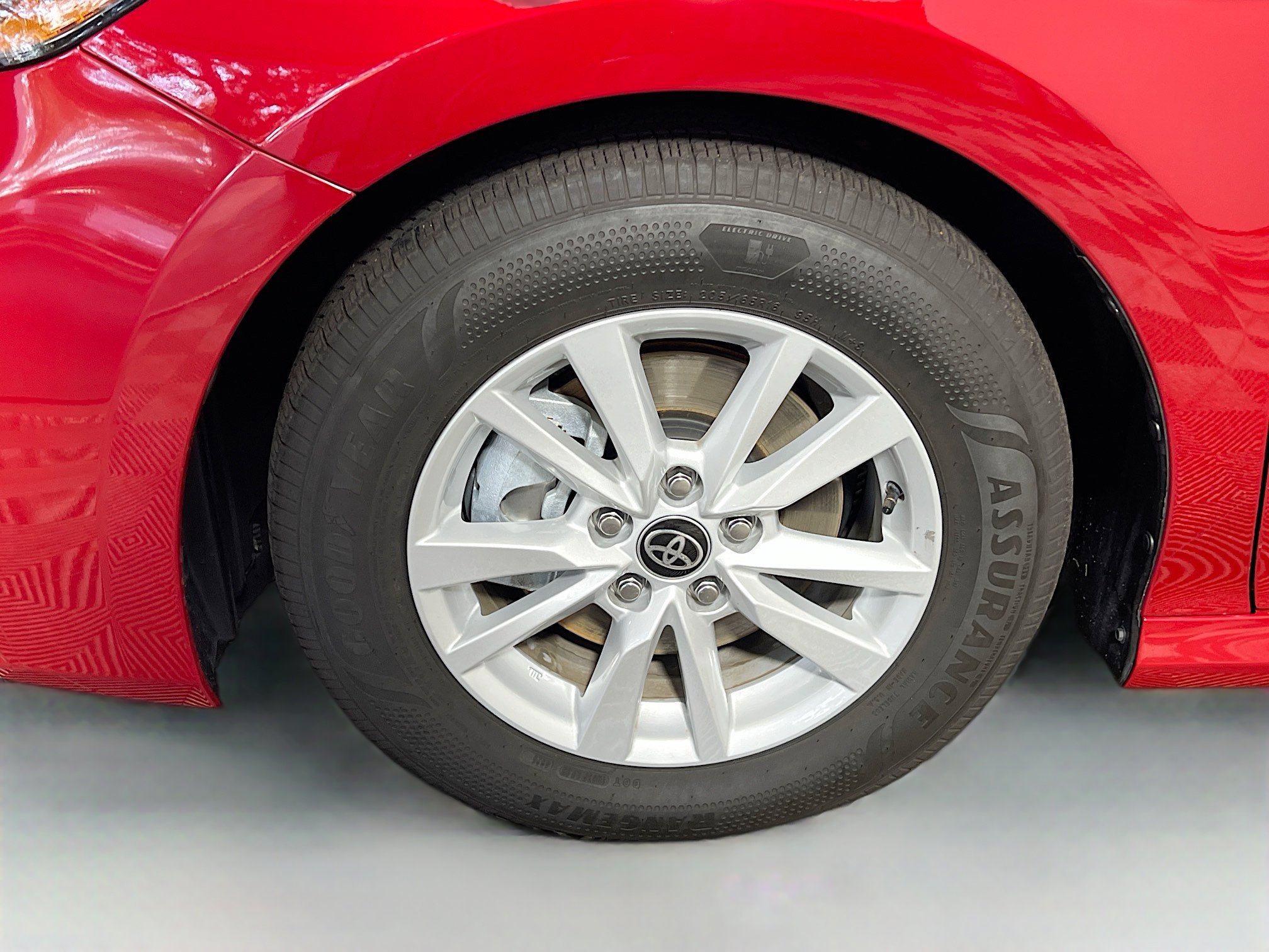 Used 2026 Toyota Camry LE image 14