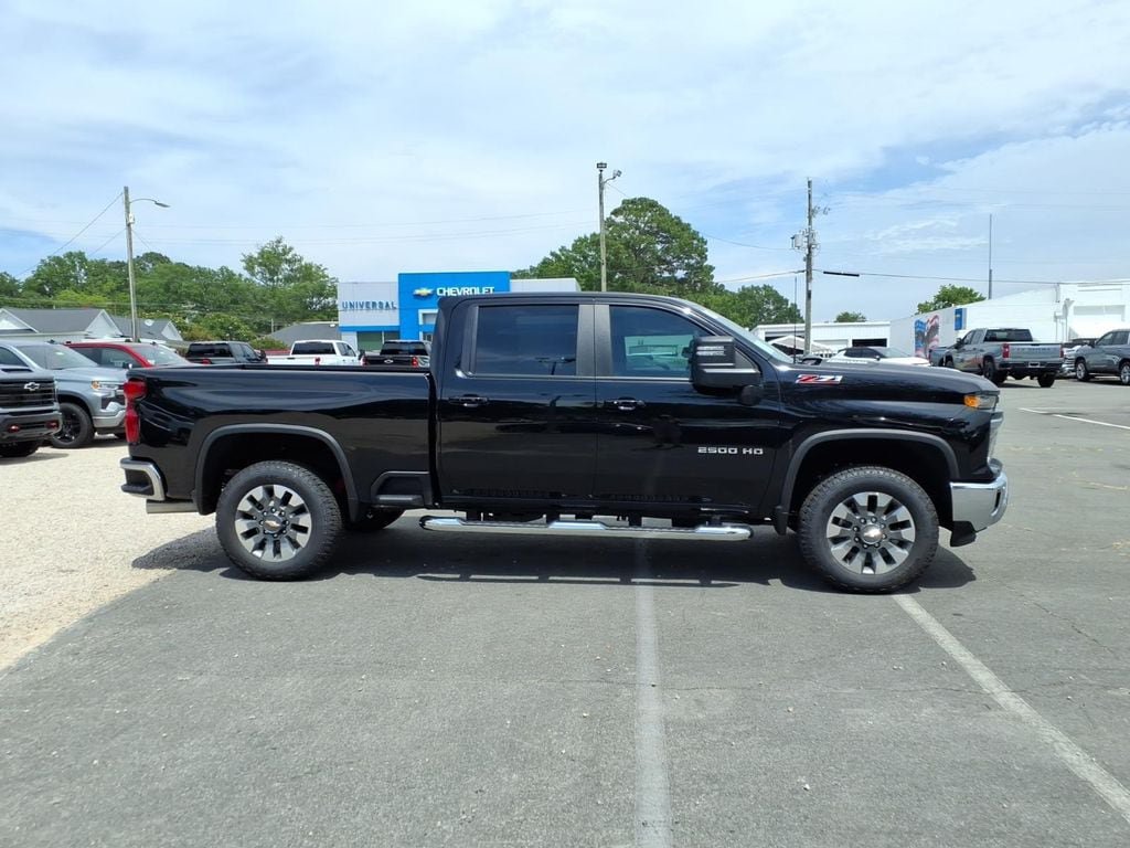 New 2026 Chevrolet Silverado 2500 LT w/ All Star Edition AWD/4WD image 8