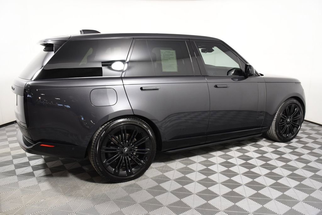 Used 2024 Land Rover Range Rover Autobiography image 7
