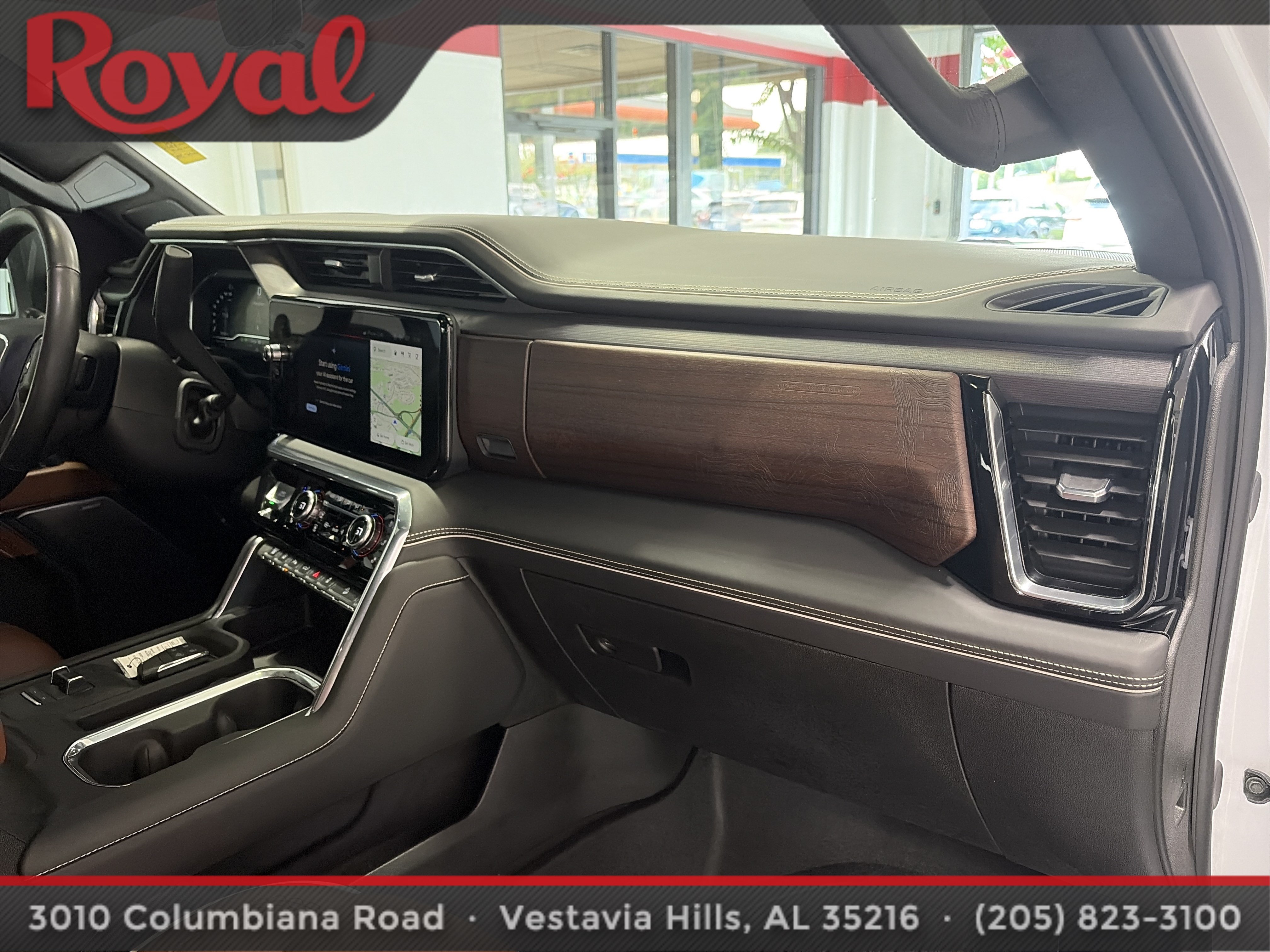 Used 2024 GMC Sierra 2500 Denali Ultimate w/ Max Trailering Package AWD/4WD image 11