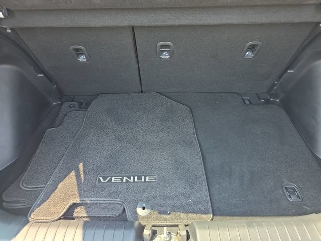 Used 2022 Hyundai Venue SEL FWD image 34