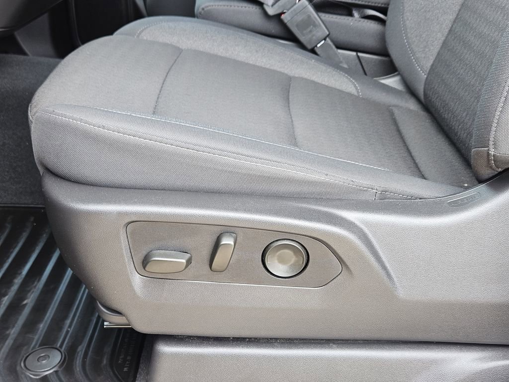 Used 2025 Chevrolet Silverado 1500 Custom AWD/4WD image 29