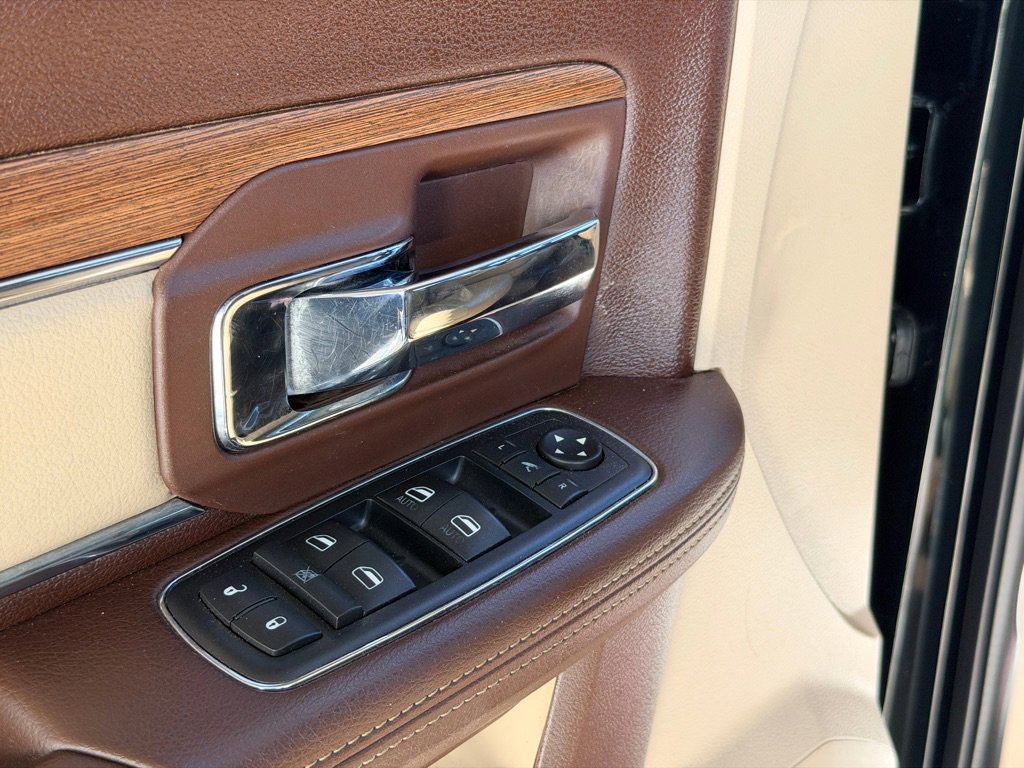 Used 2016 RAM 2500 Laramie w/ Convenience Group image 5