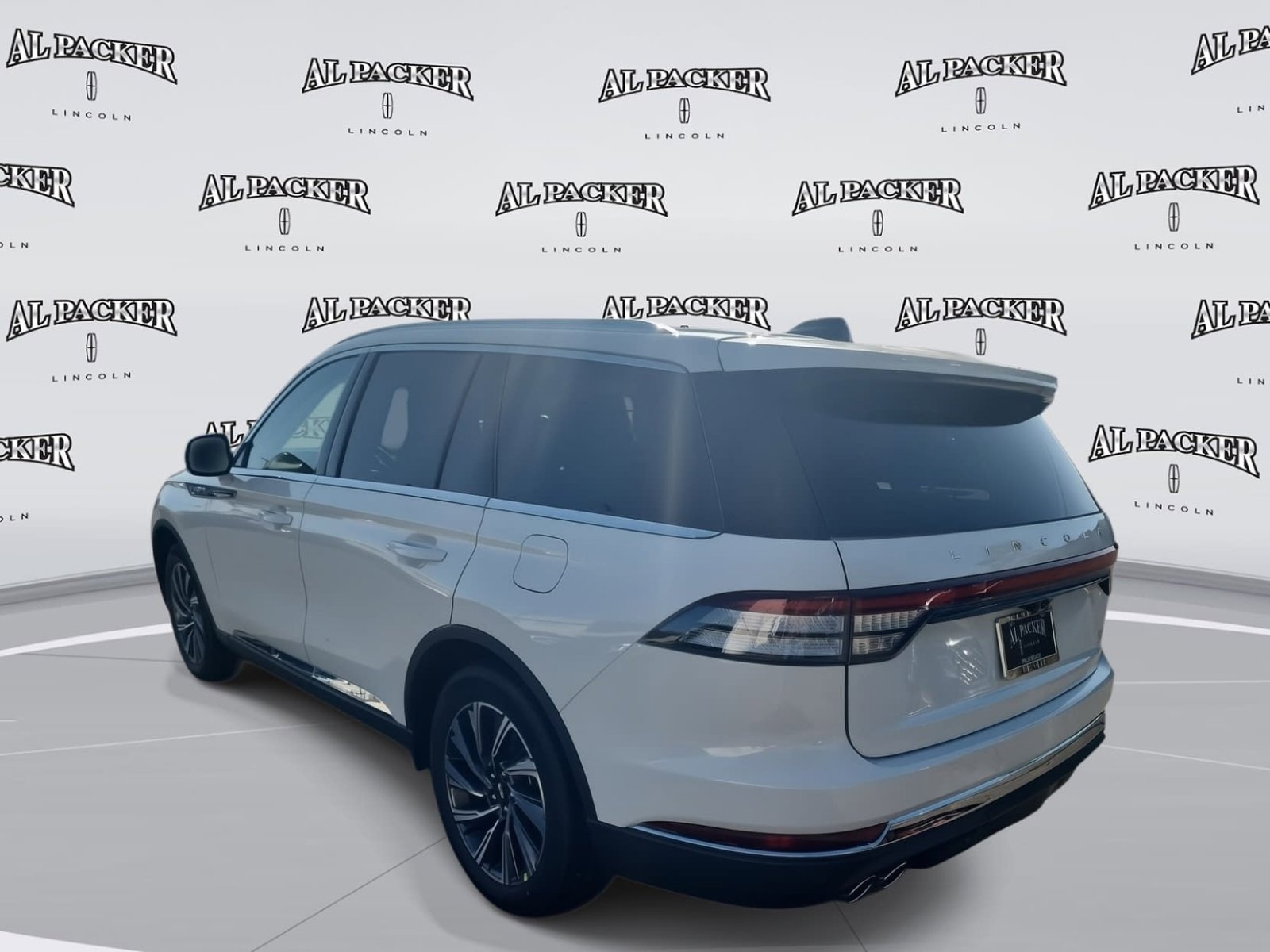 New 2026 Lincoln Aviator 2WD image 3
