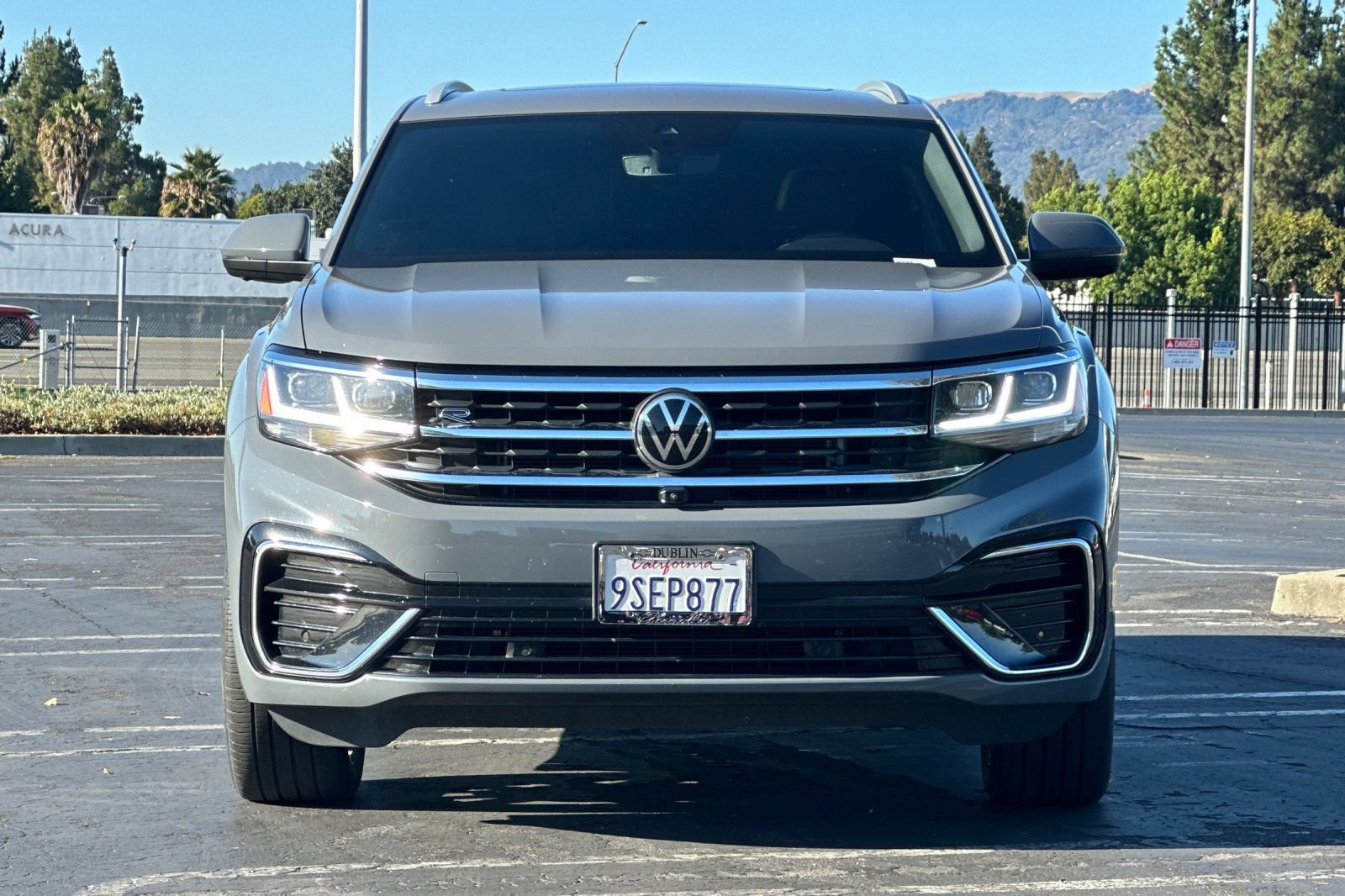 Used 2021 Volkswagen Atlas Cross Sport SEL Premium R-Line w/ Luggage Net & Mats Package AWD/4WD image 9