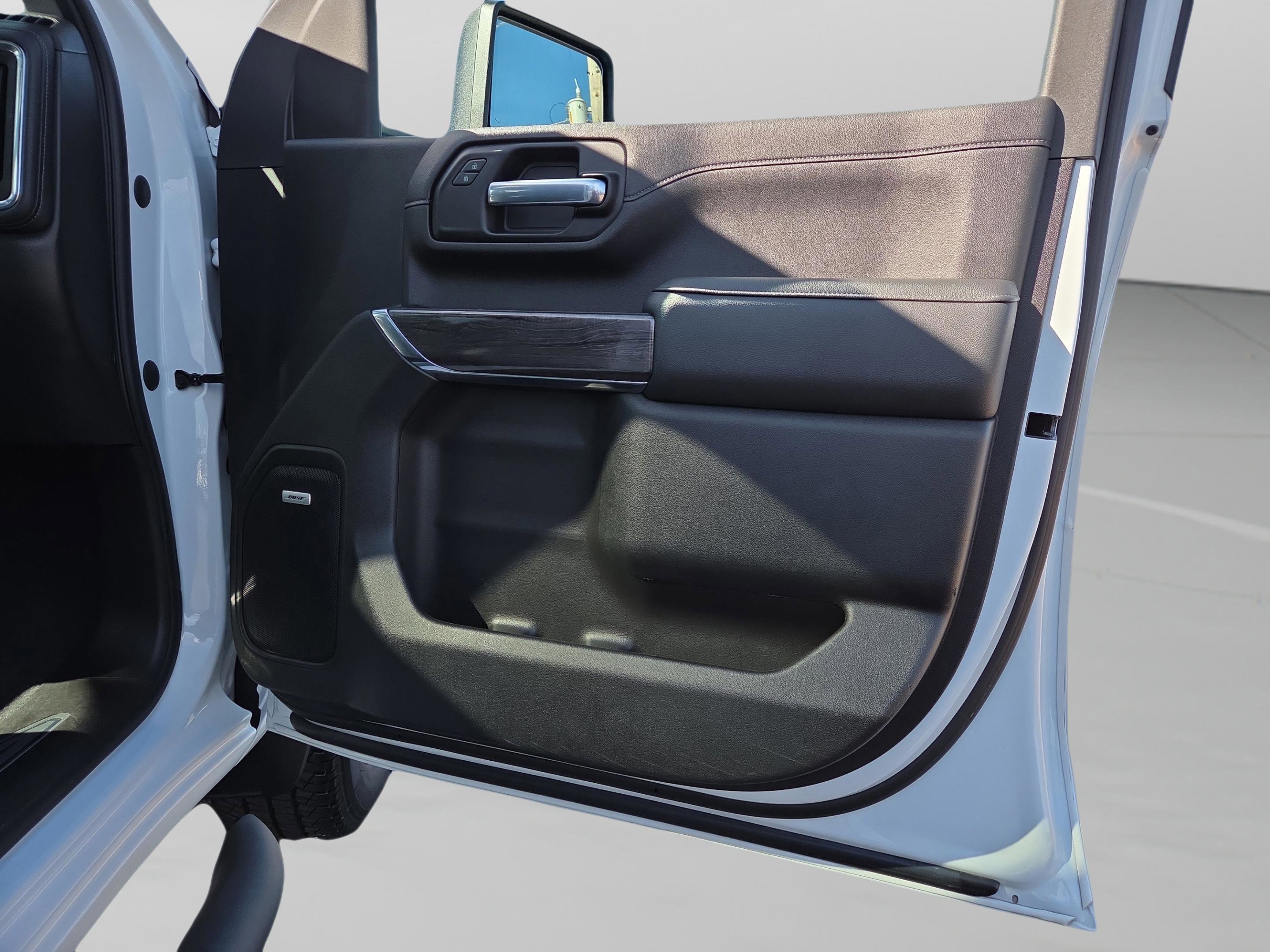 Used 2022 Chevrolet Silverado 2500 LTZ w/ LTZ Plus Package image 37