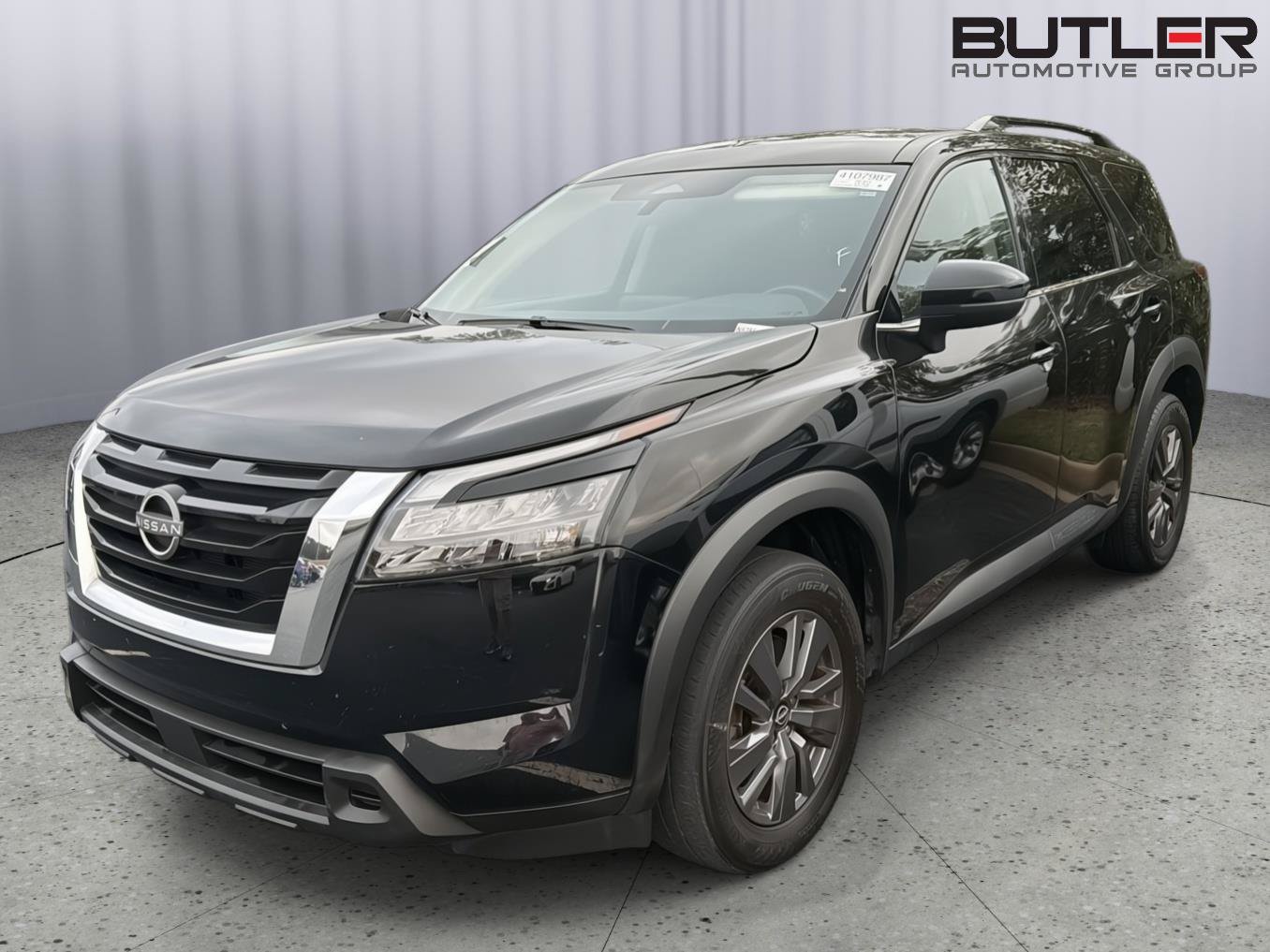 Used 2025 Nissan Pathfinder SV