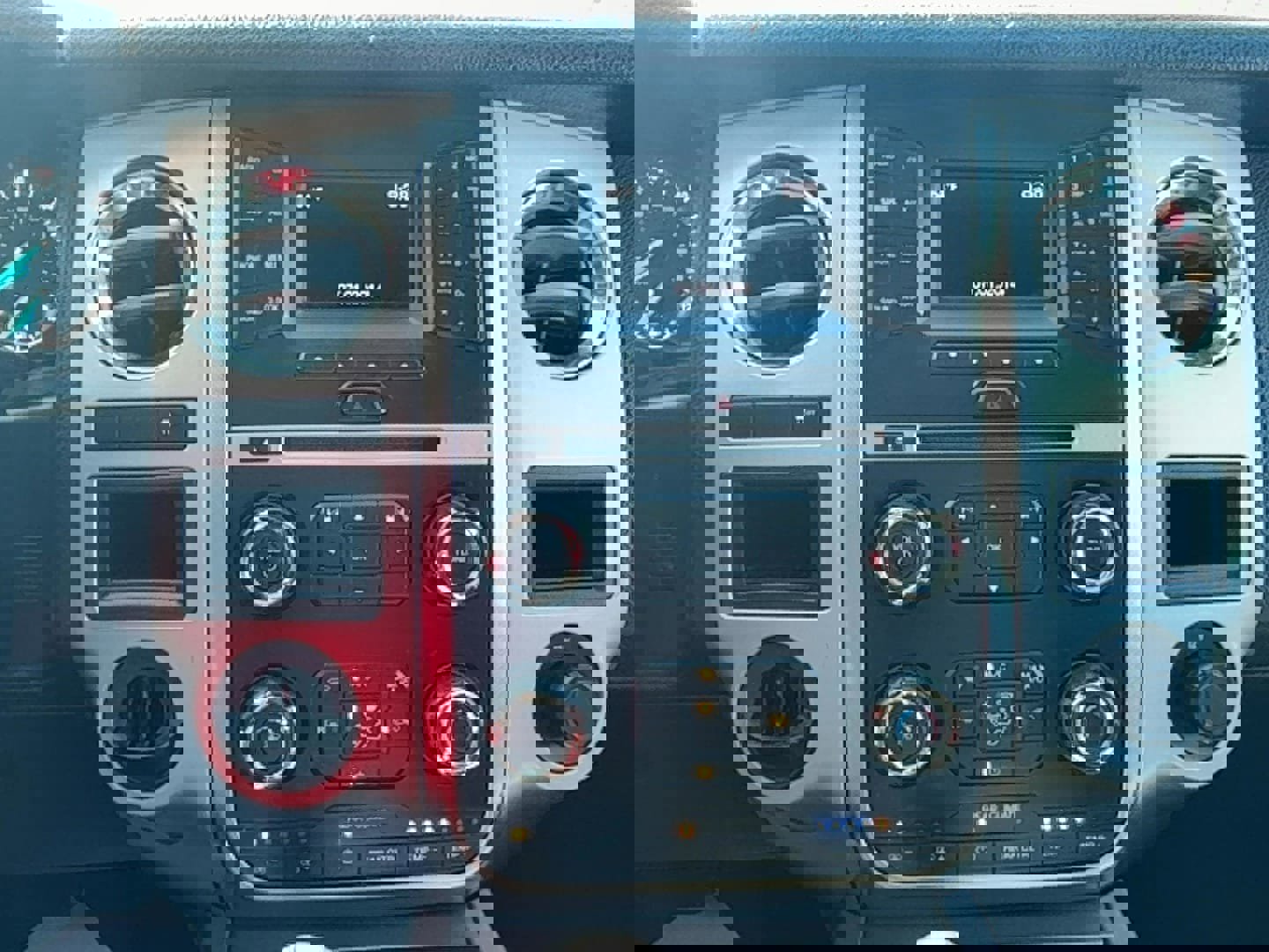 Used 2016 Ford Expedition EL XLT image 30