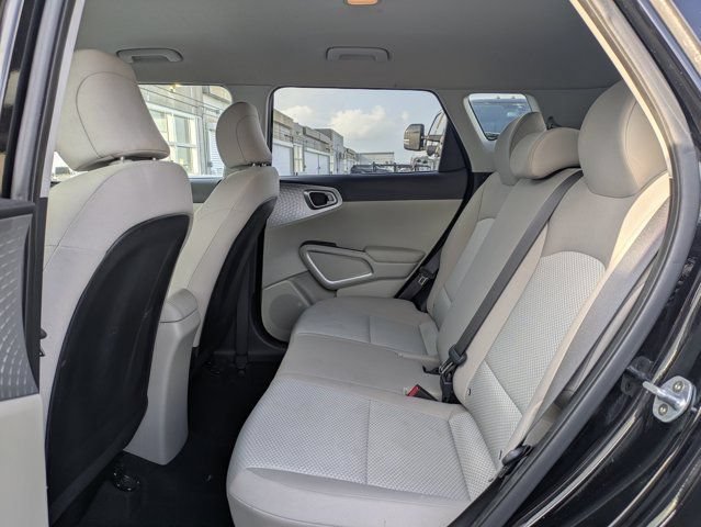 Used 2020 Kia Soul LX FWD image 13