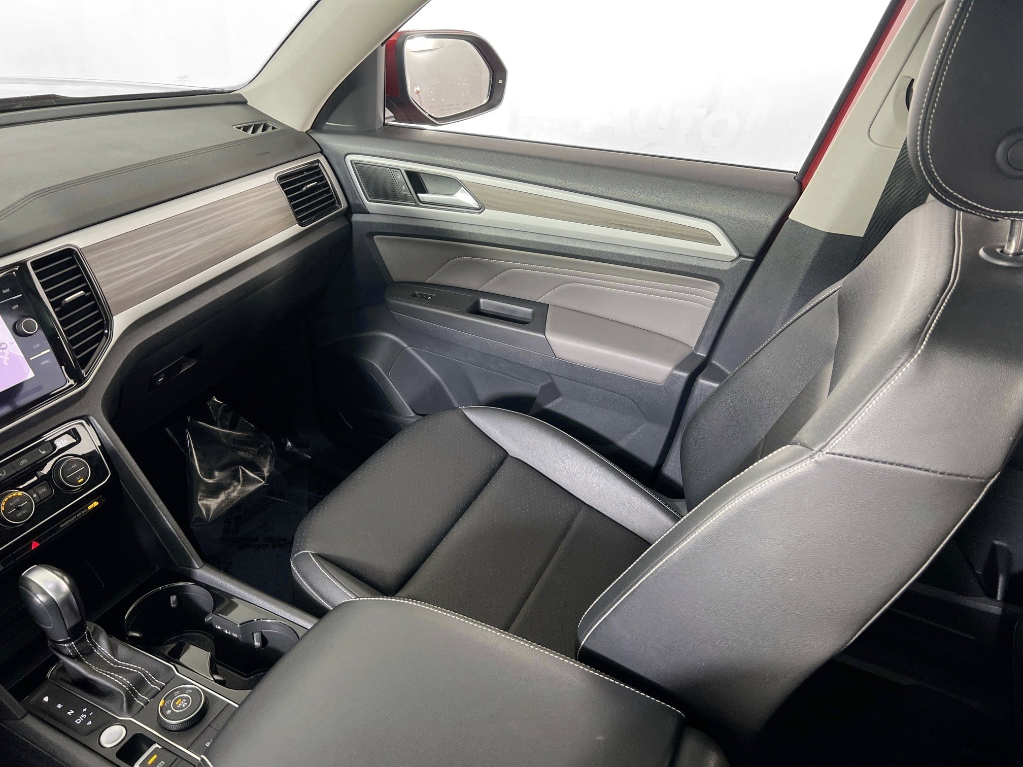 Used 2023 Volkswagen Atlas SEL image 24