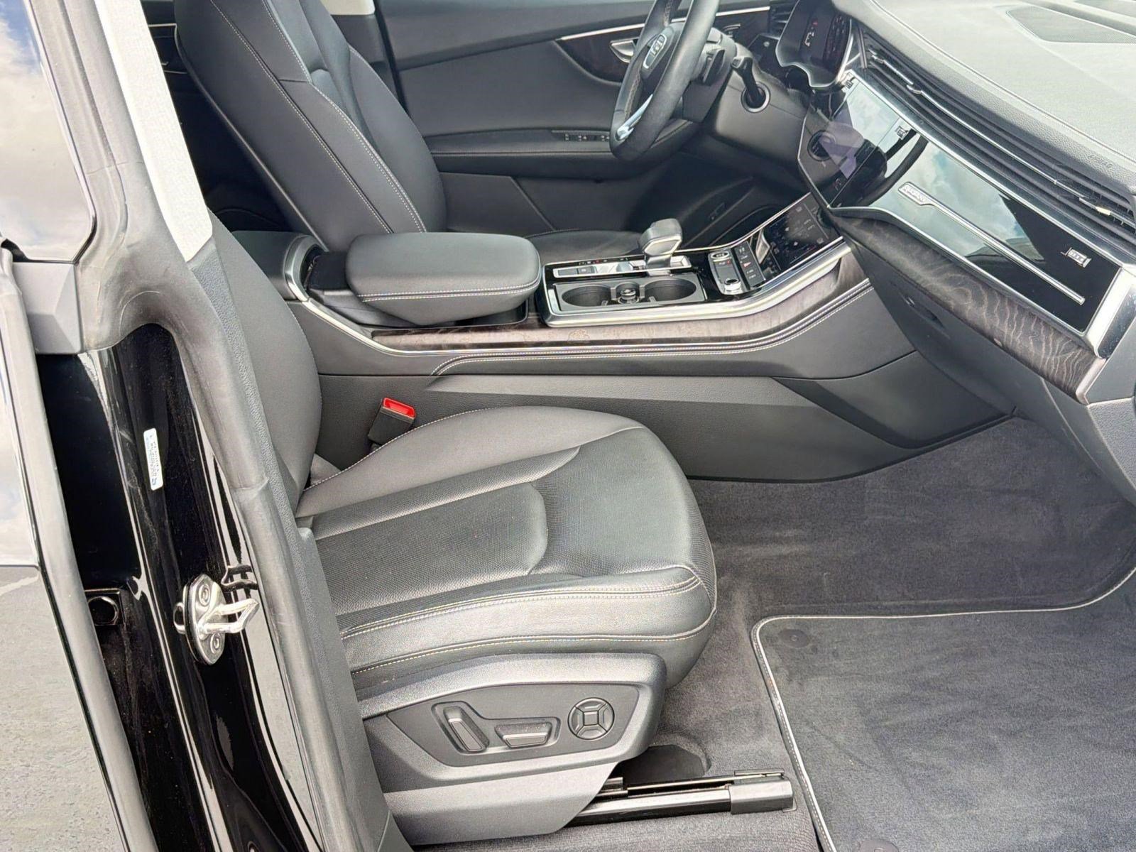 Used 2023 Audi Q8 Premium Plus w/ Premium Plus Package AWD/4WD image 28