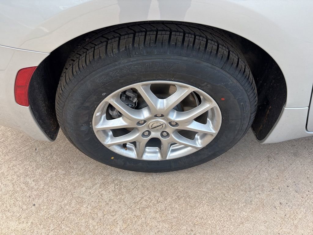 Used 2024 Chrysler Pacifica Touring-L image 11