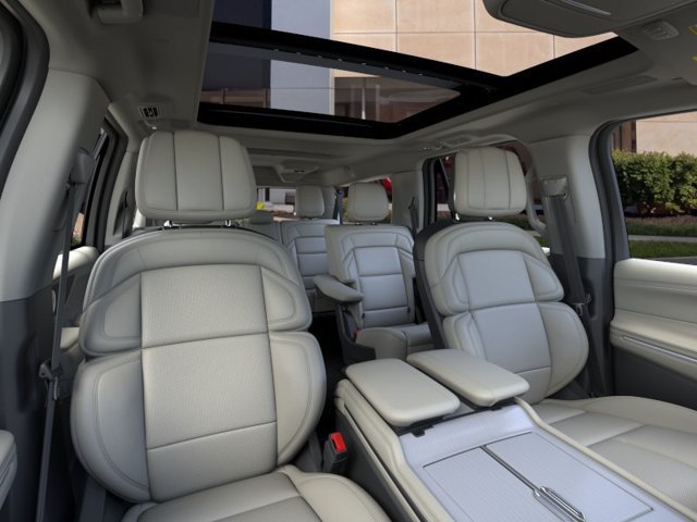 New 2025 Lincoln Navigator L Reserve AWD/4WD image 10