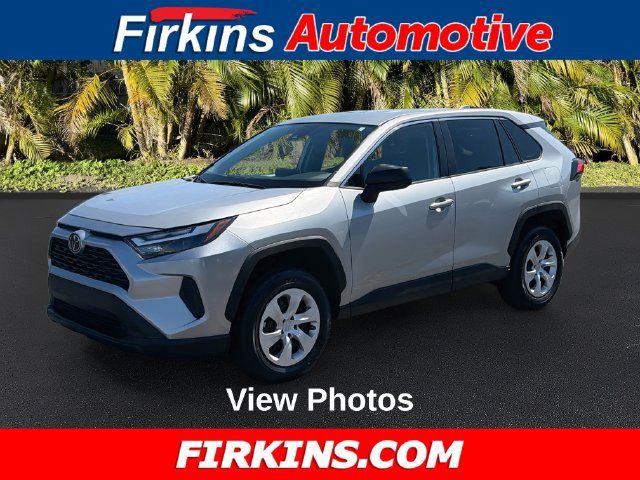 Used 2025 Toyota RAV4 LE AWD/4WD image 1