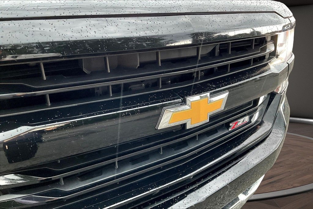 Used 2018 Chevrolet Silverado 1500 LT w/ All Star Edition AWD/4WD image 37
