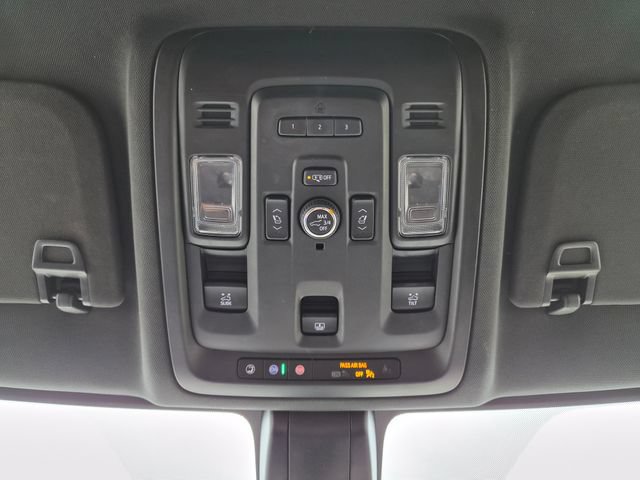 Used 2021 Chevrolet Suburban High Country w/ Premium Package AWD/4WD image 35