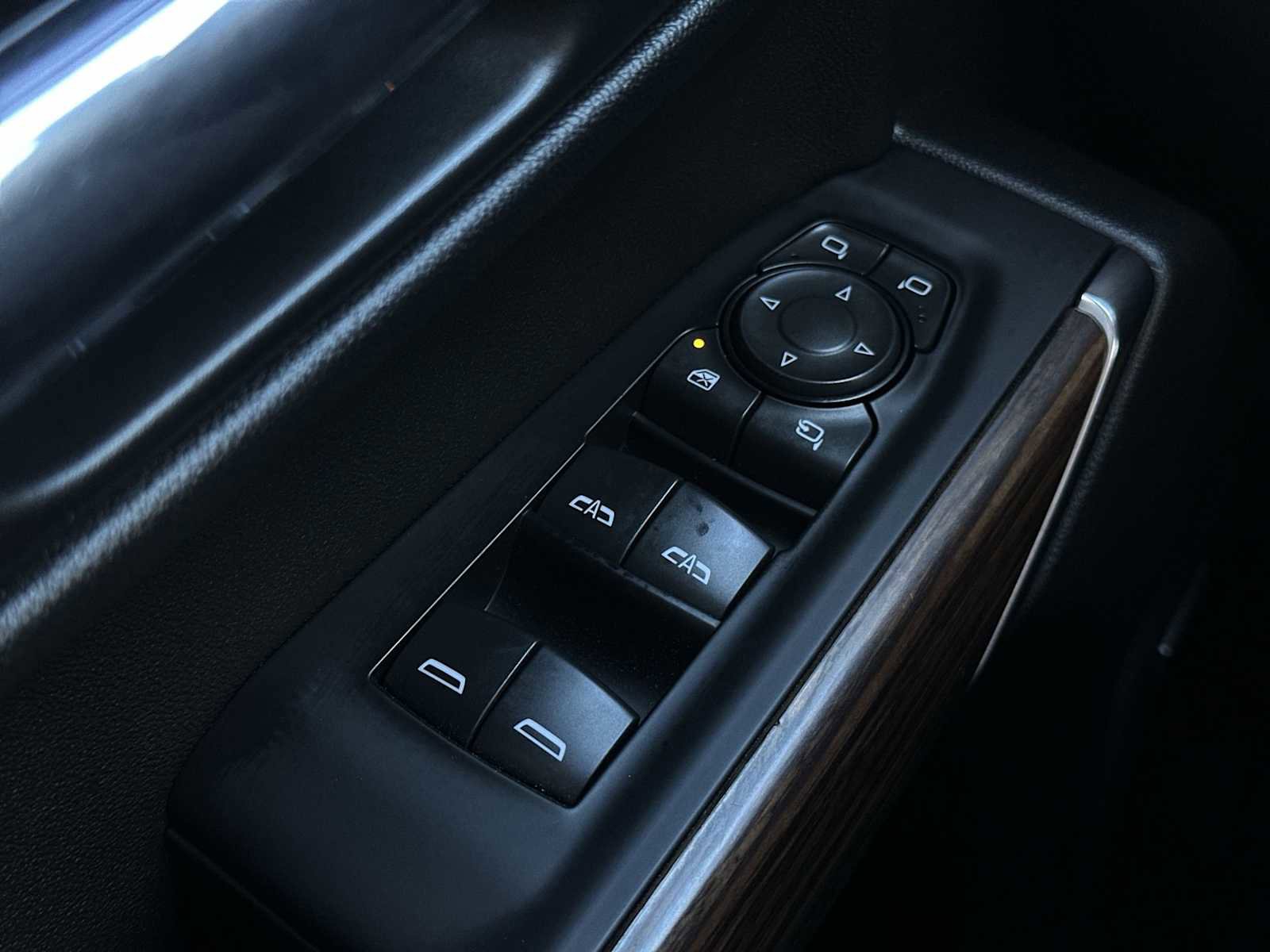 Used 2021 Chevrolet Silverado 1500 High Country image 15