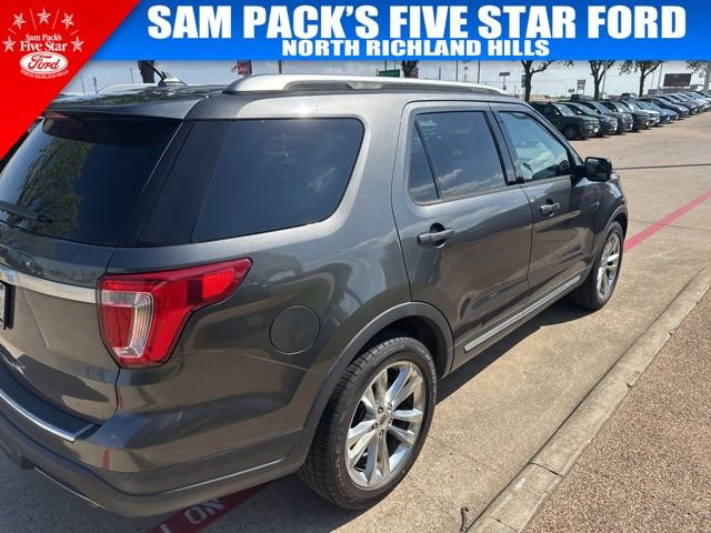 Used 2018 Ford Explorer XLT w/ Equipment Group 201A image 4
