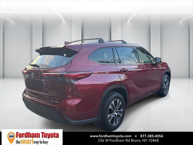 Certified 2021 Toyota Highlander XLE image 7