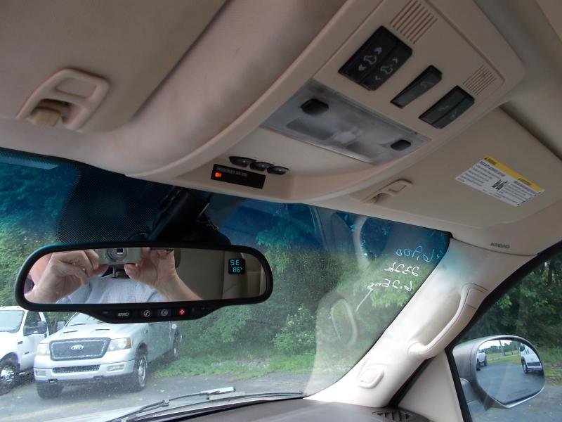 Used 2007 Cadillac Escalade AWD w/ Information Package image 34