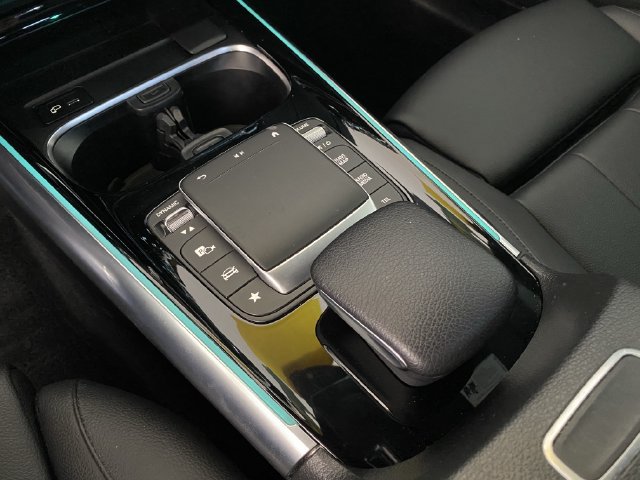 Used 2022 Mercedes-Benz GLA 250 4MATIC image 27
