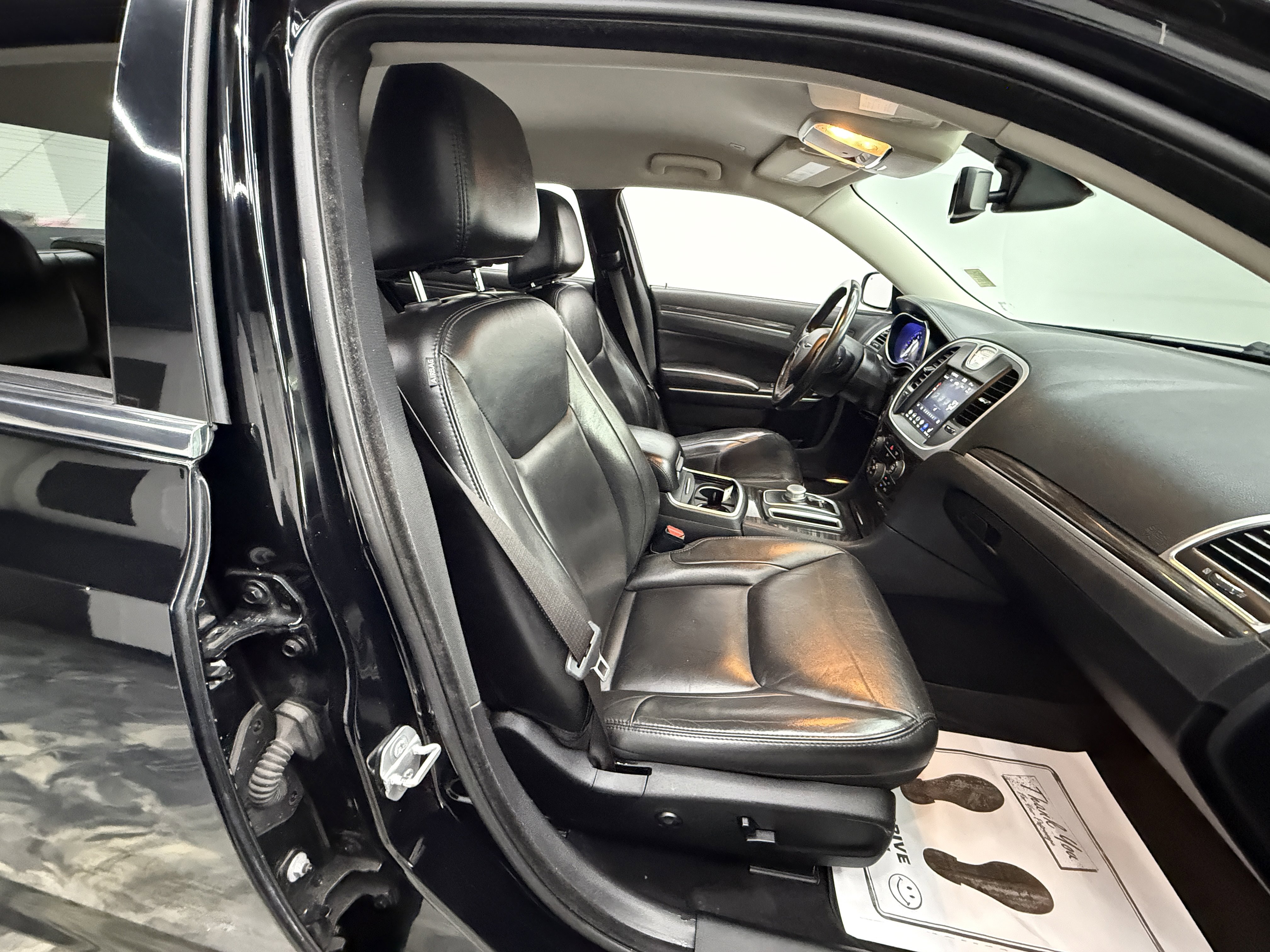 Used 2019 Chrysler 300 Touring L w/ Quick Order Package 22F image 20