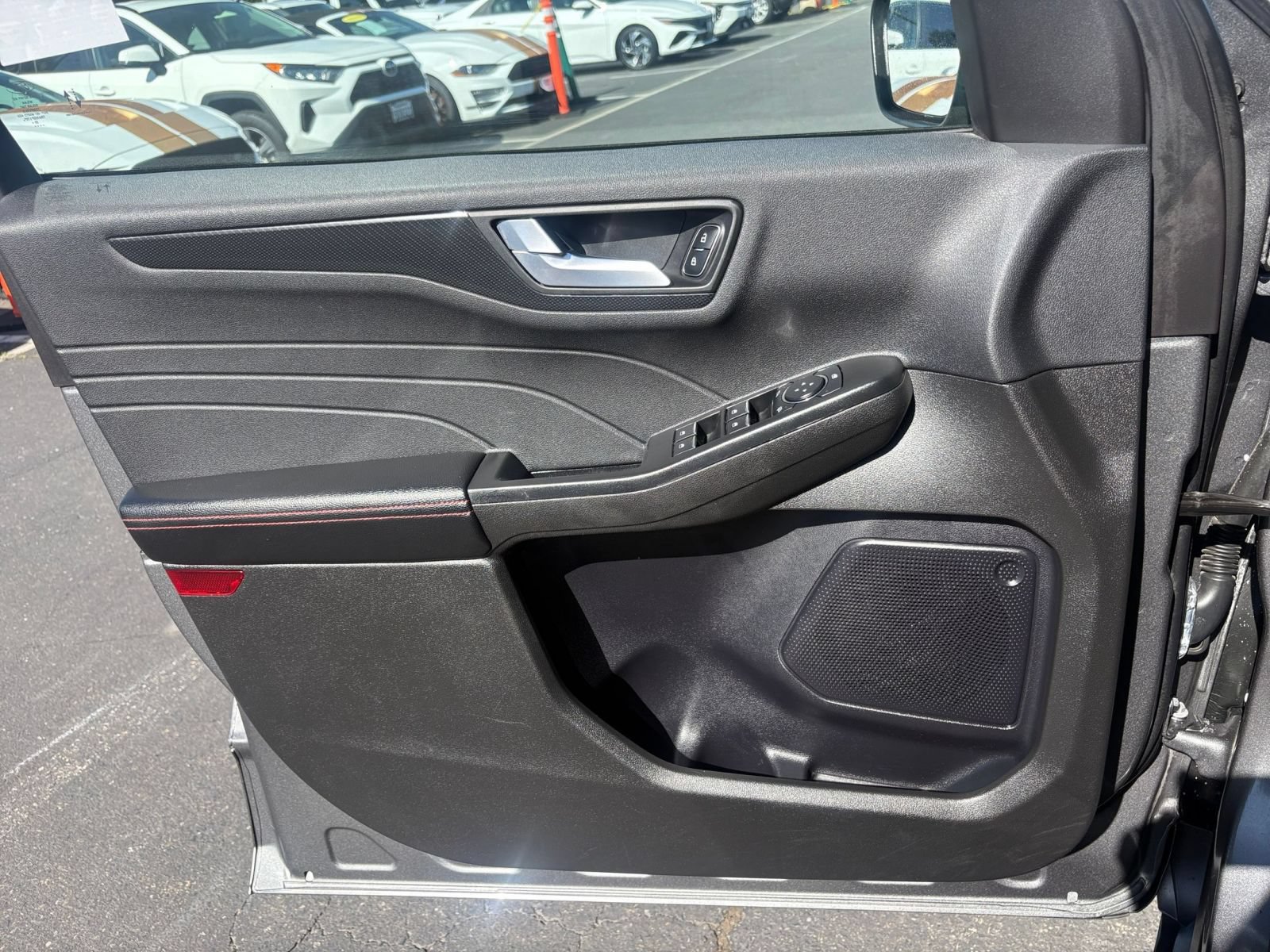 Used 2024 Ford Escape ST-Line AWD/4WD image 18