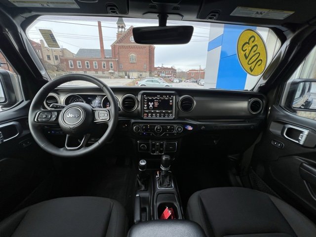 Used 2023 Jeep Wrangler Unlimited w/ Cold Weather Group image 36