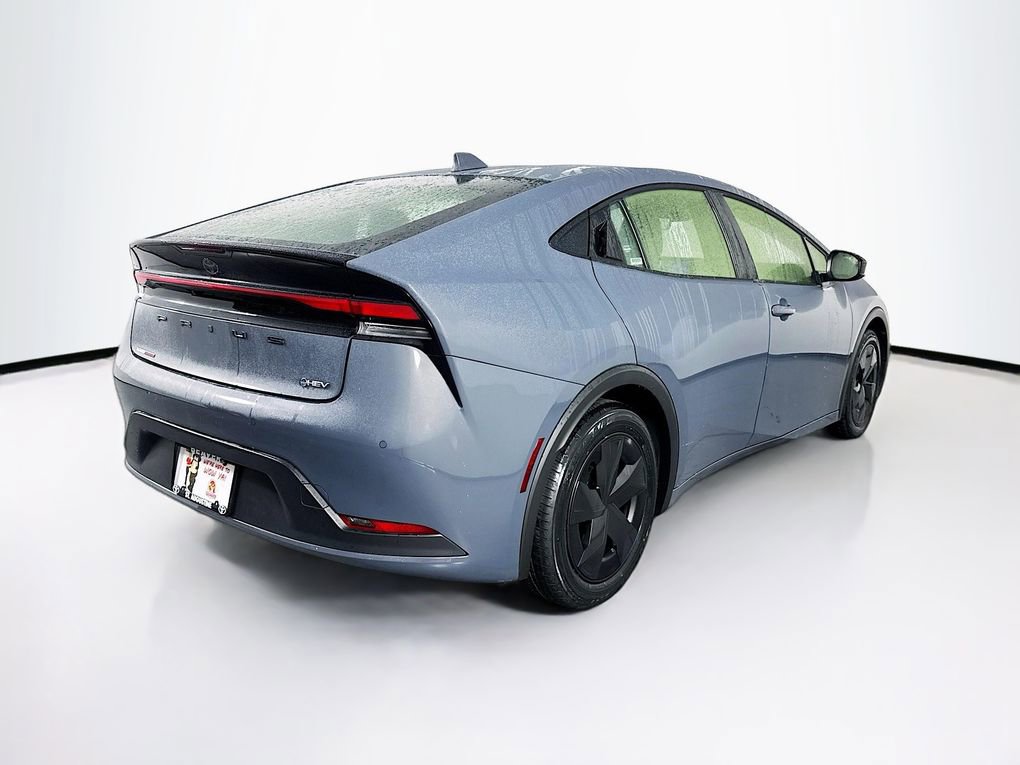 Used 2024 Toyota Prius LE image 10