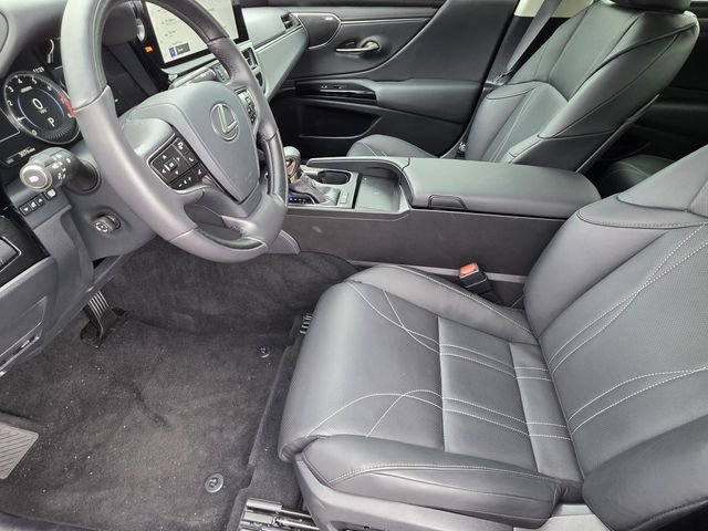 Certified 2025 Lexus ES 350 Ultra Luxury w/ Accessory Package (Z2) image 6