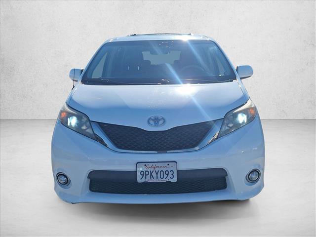 Used 2012 Toyota Sienna SE video 3