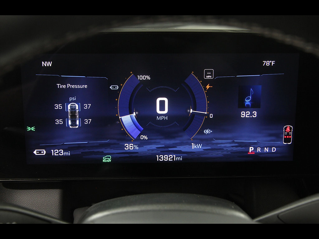Used 2025 Chevrolet Equinox EV LT w/ Comfort Package FWD image 9