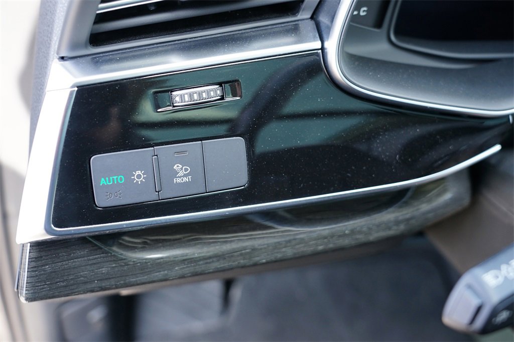 Used 2024 Audi Q7 3.0T Premium Plus image 17