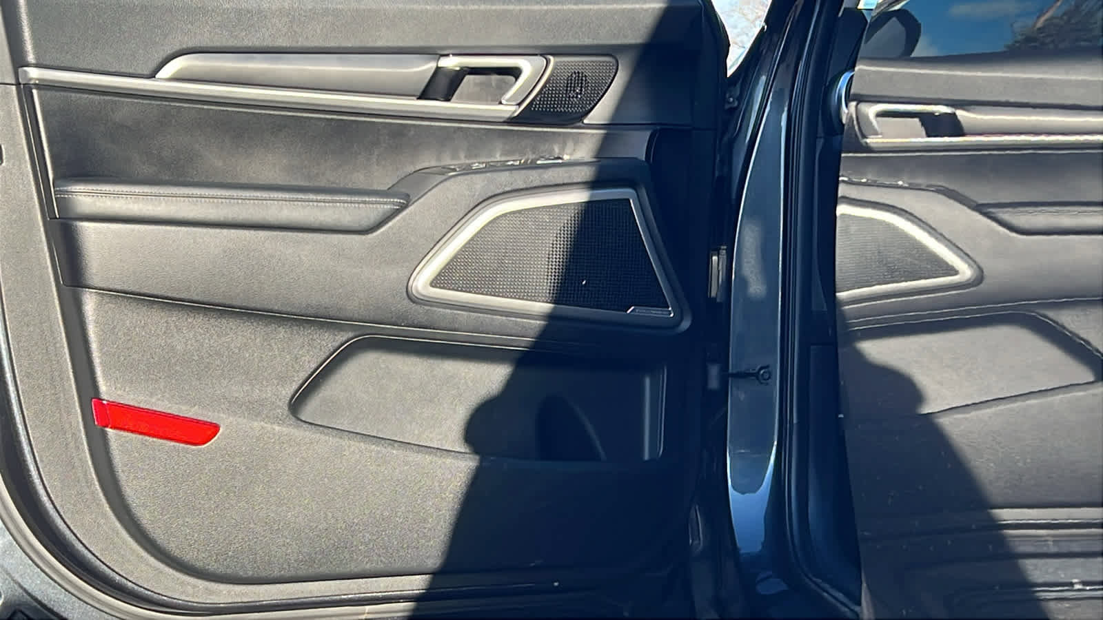 Used 2022 Kia Telluride LX image 23