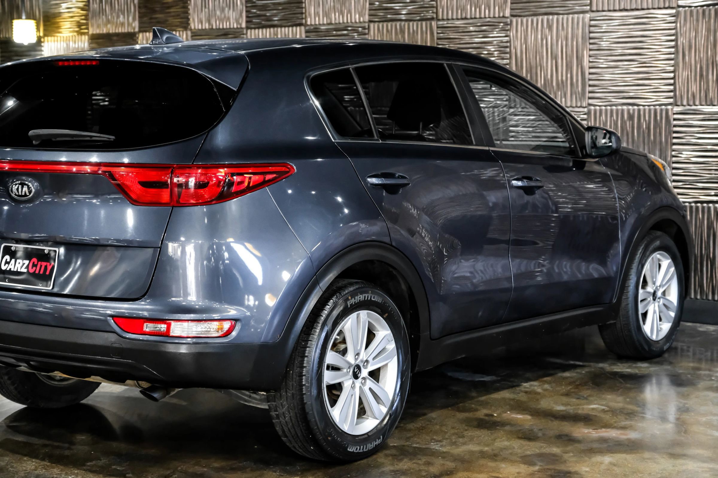 Used 2018 Kia Sportage LX FWD image 12