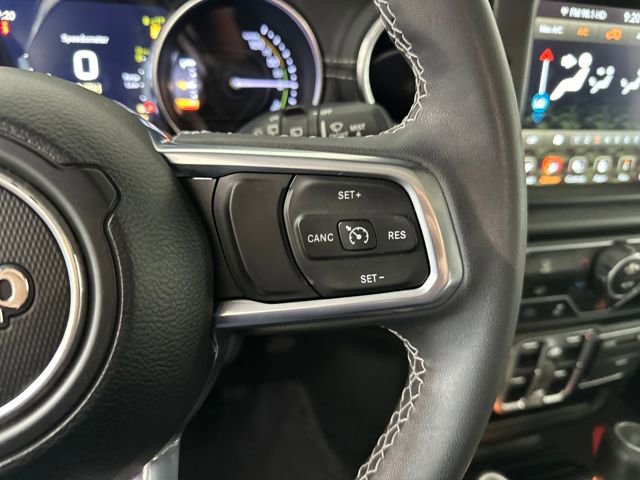 Used 2023 Jeep Wrangler Unlimited Sahara image 15