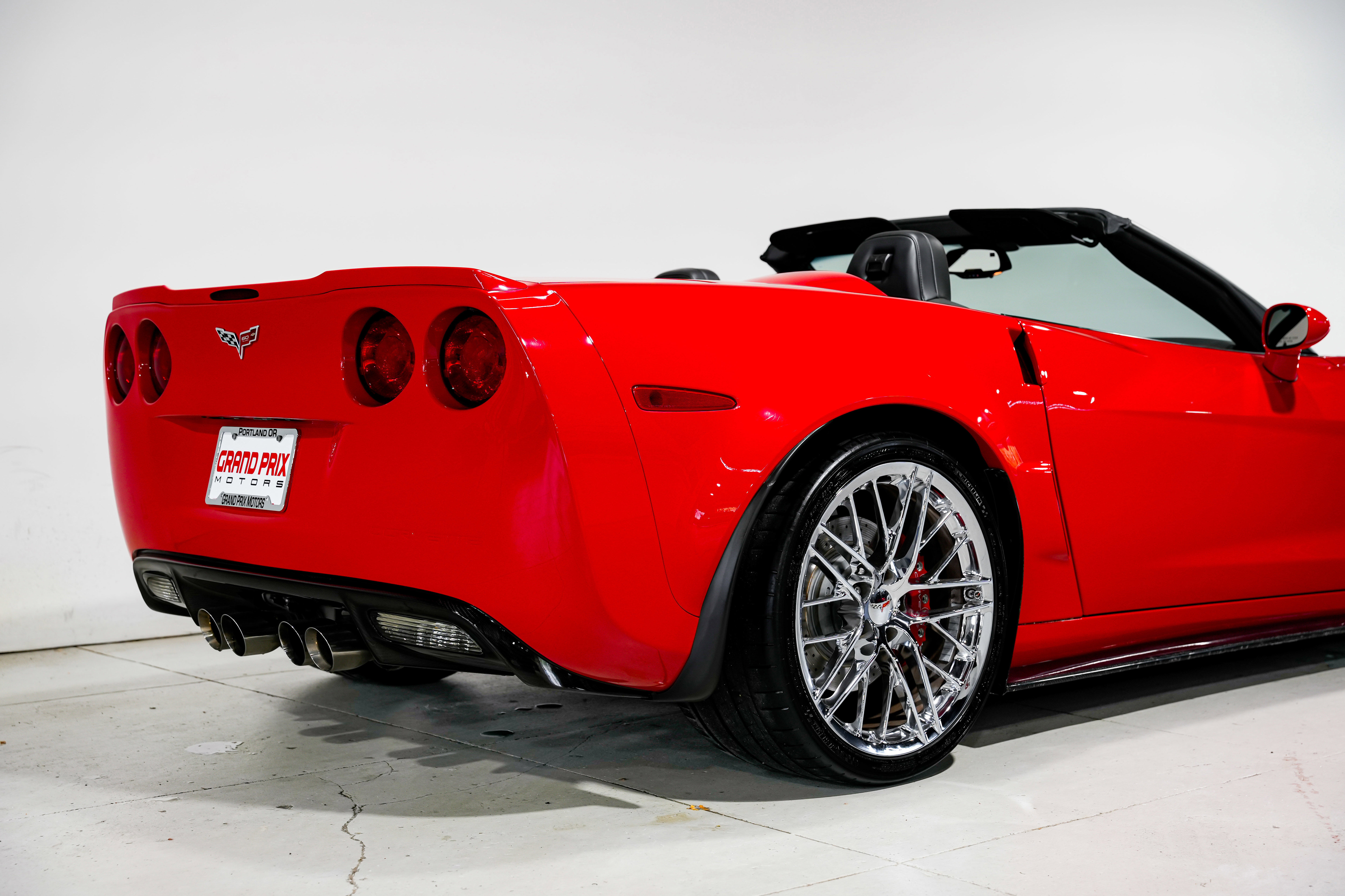 Used 2013 Chevrolet Corvette 427 w/ 1SC Preferred Equipment Group RWD image 32