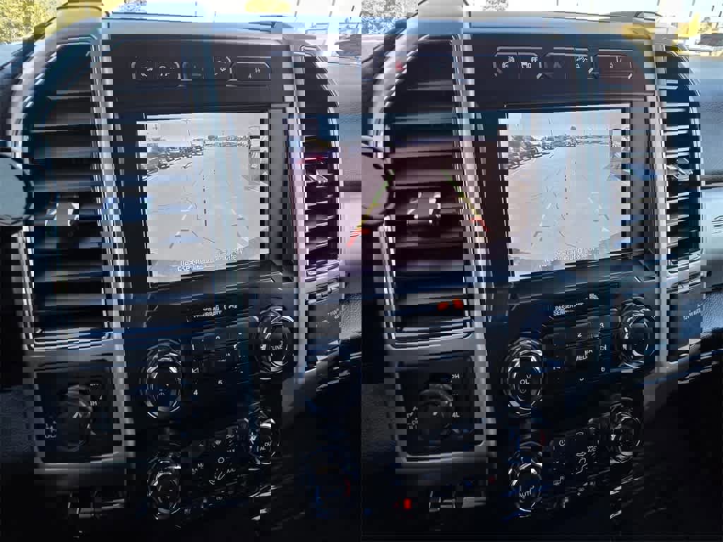 Used 2020 Ford F250 Lariat w/ Lariat Value Package image 17