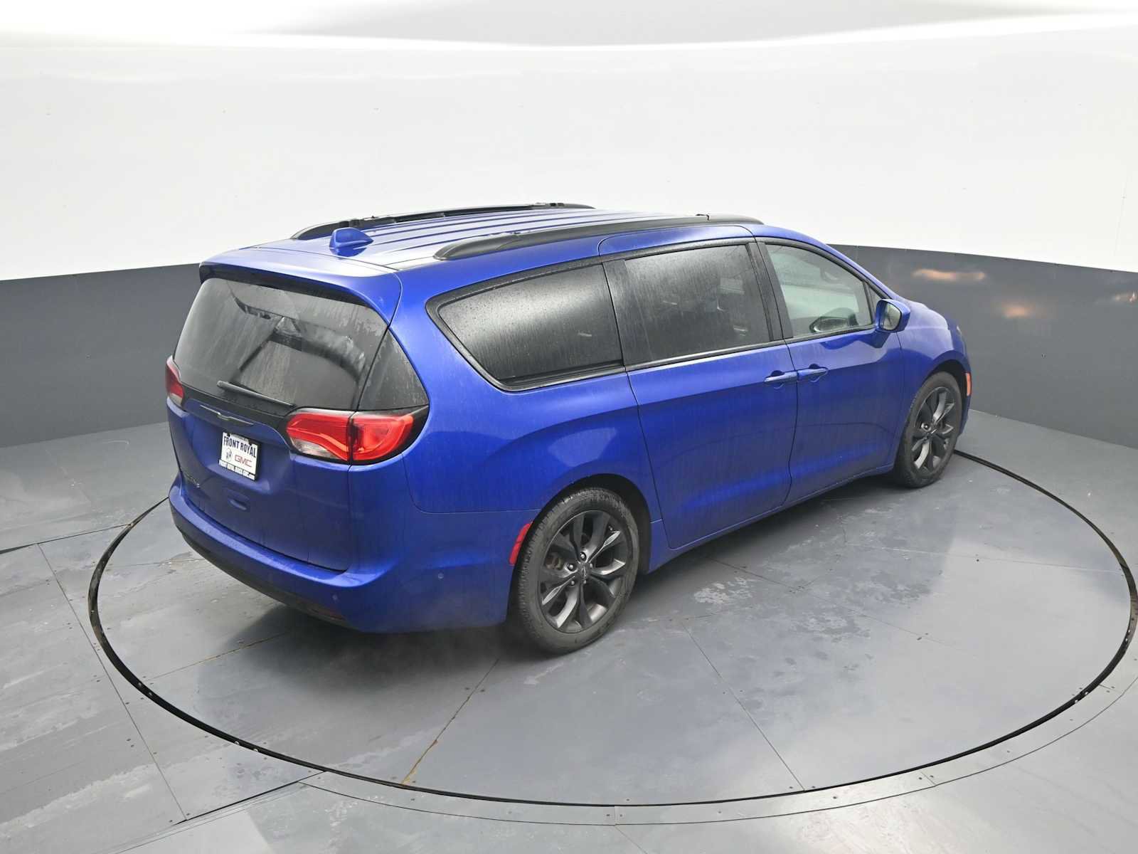 Used 2019 Chrysler Pacifica Touring-L Plus w/ Advanced Safetytec Group FWD image 32