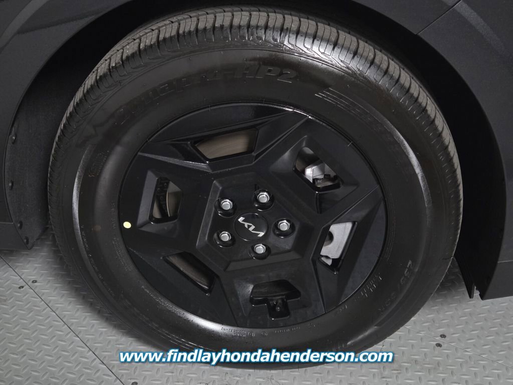 Used 2026 Kia Carnival FWD image 12