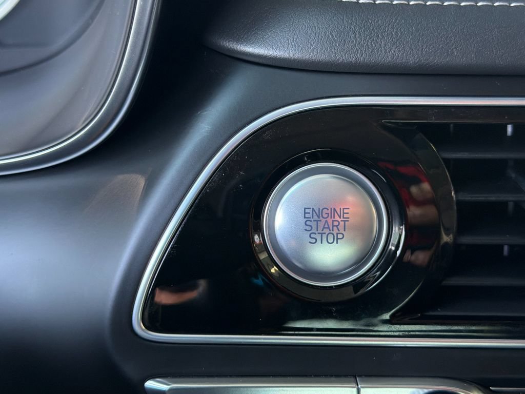 Used 2023 Genesis G70 2.0T RWD image 23