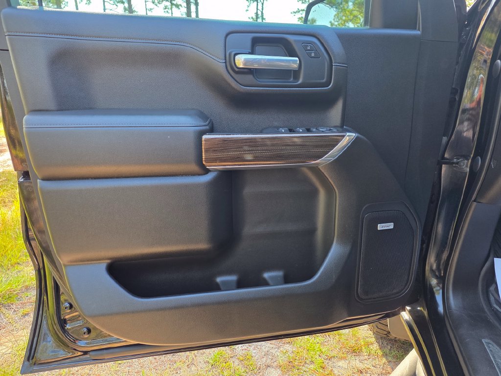Used 2021 Chevrolet Silverado 1500 LT Trail Boss w/ Convenience Package II AWD/4WD image 12