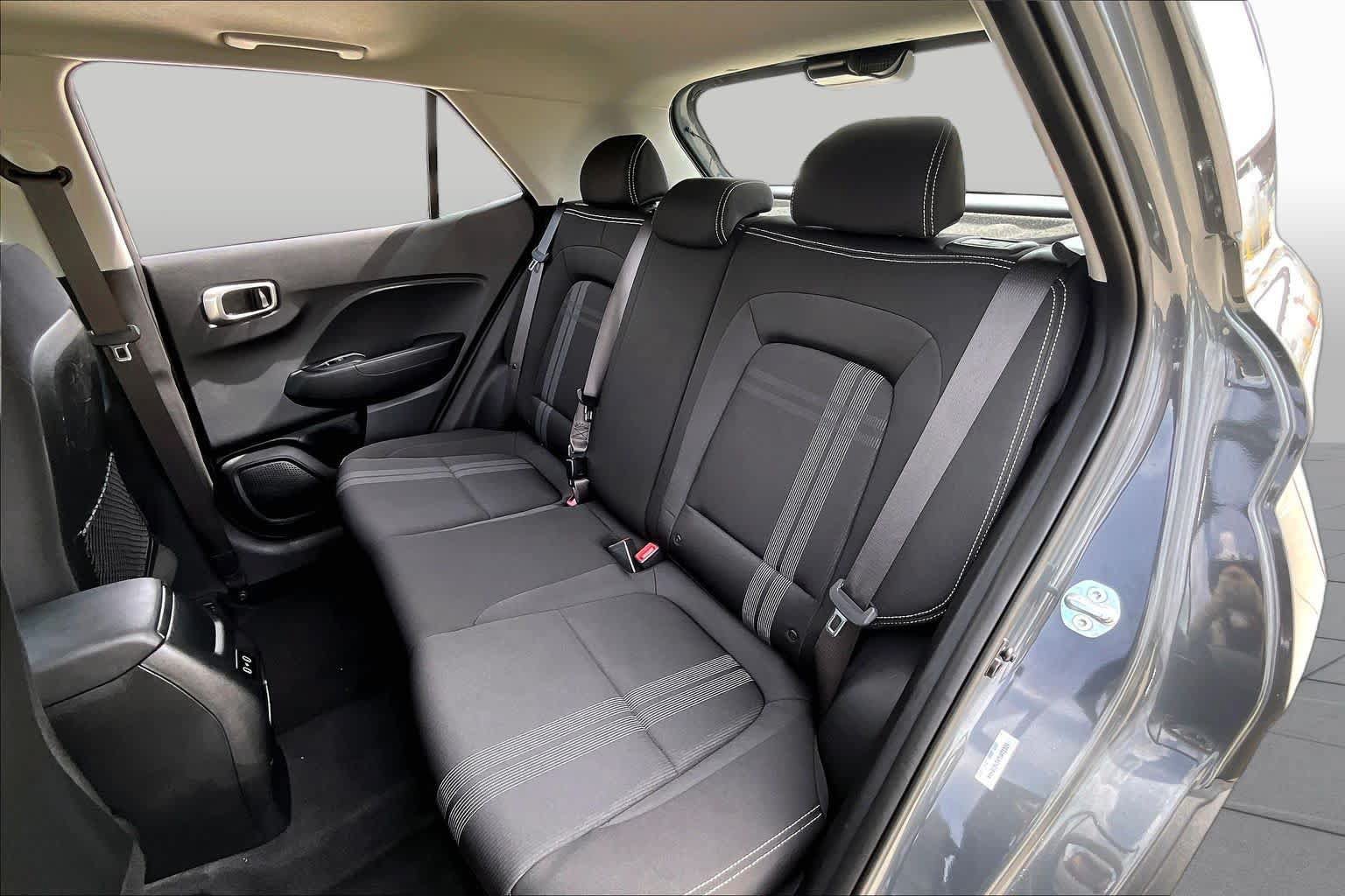 Used 2026 Hyundai Venue SEL FWD image 21