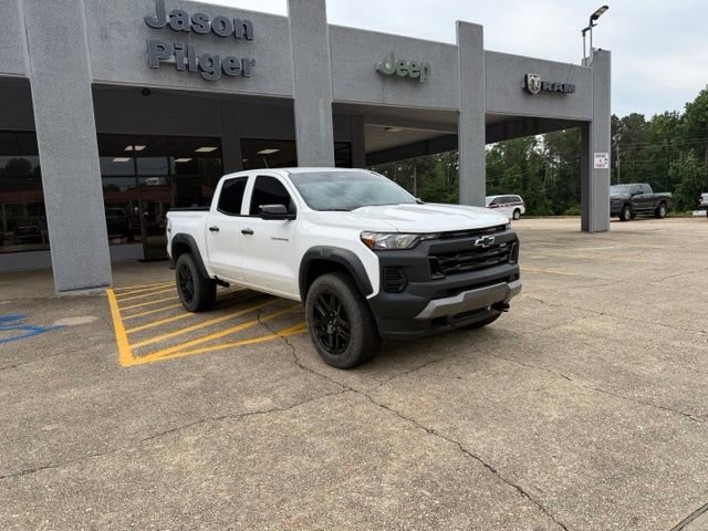 Used 2023 Chevrolet Colorado Trail Boss w/ Technology Package AWD/4WD image 9